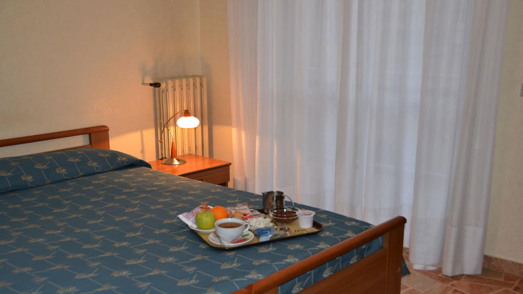 Hotel A-14 Modugno Quarto foto